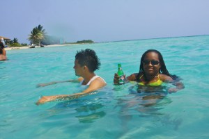 BELIZE CAYE PICNIC (50)